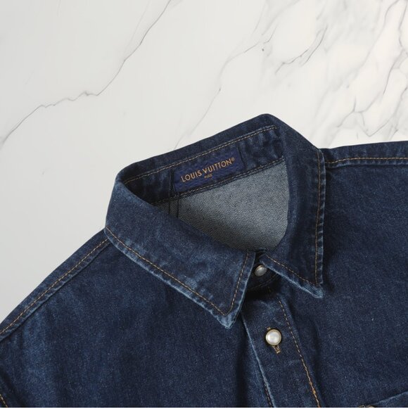 Louis Vuitton Denim Shirt – "Le Monde Est À Vous" Back Print - Picture 6 of 6